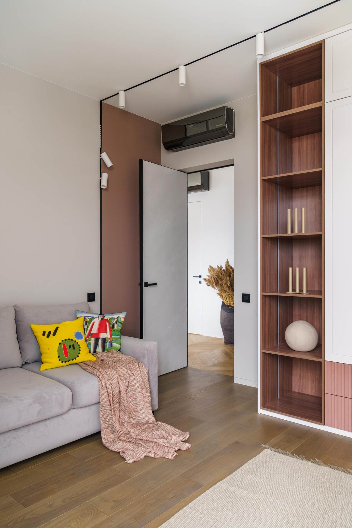 Modern style apartment